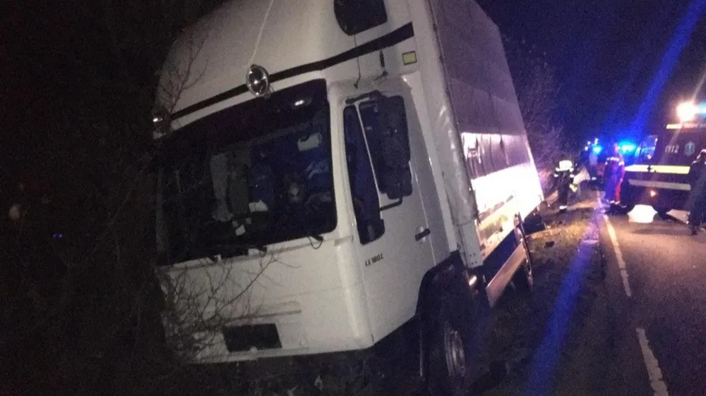 Tragedie, în Satu Mare: a murit, marți seara, într-un impact nimicitor cu un TIR