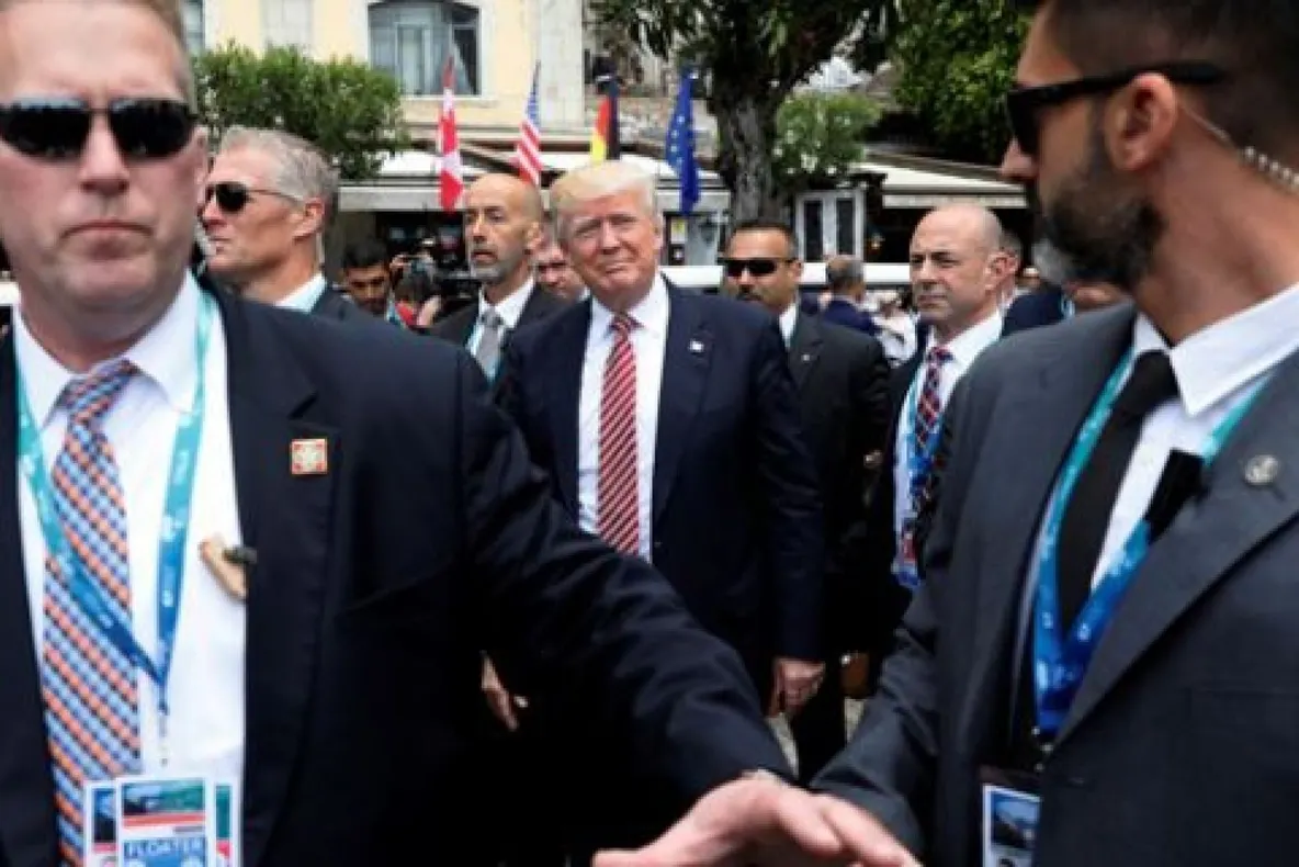O fostă consilieră a lui Trump susține că scandalul Ucraina este "o poveste de ficțiune"