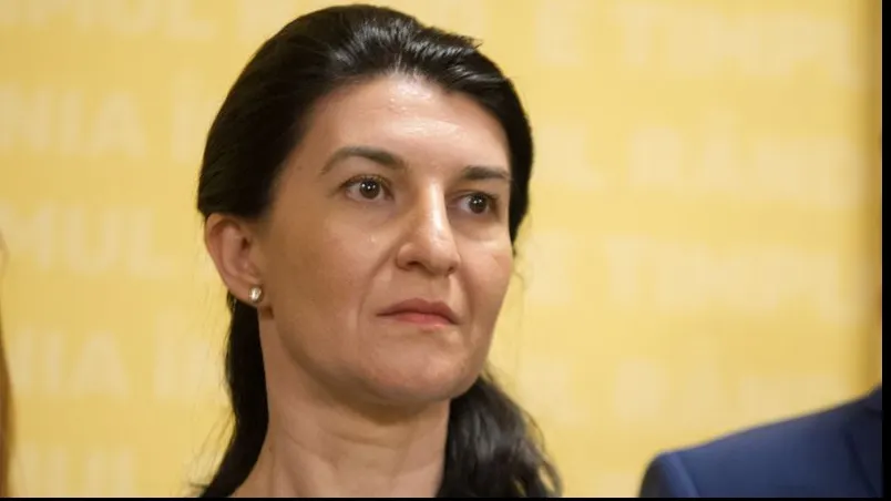 Ministrul Muncii, după o vizită la Casa de Pensii: ”Oamenii sunt tratați cu aroganță”