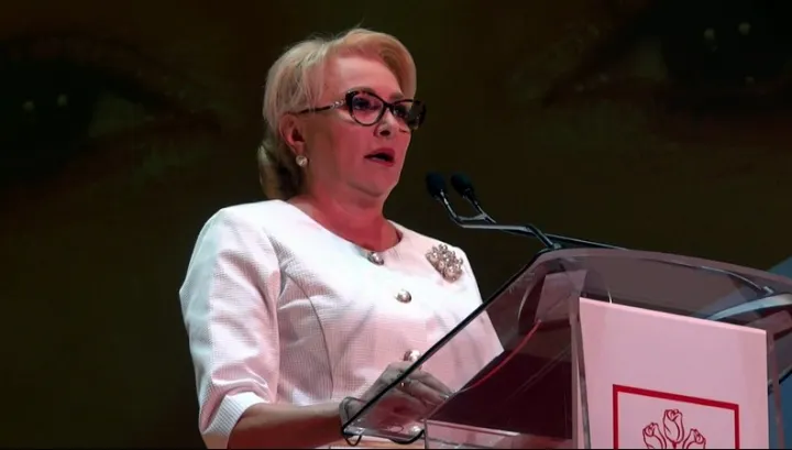 Florin Roman: "Dăncilă n-a trecut în declaraţia de avere un ceas de aur, echivalent a 119 pensii"