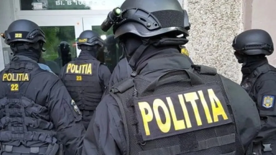 Șase persoane au fost reținute în "dosarul părinților pedofili"