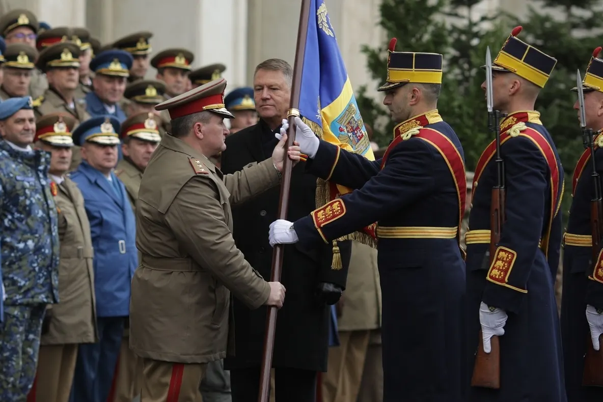 Daniel Petrescu, investit de Iohannis ca șef al Statului Major al Armatei