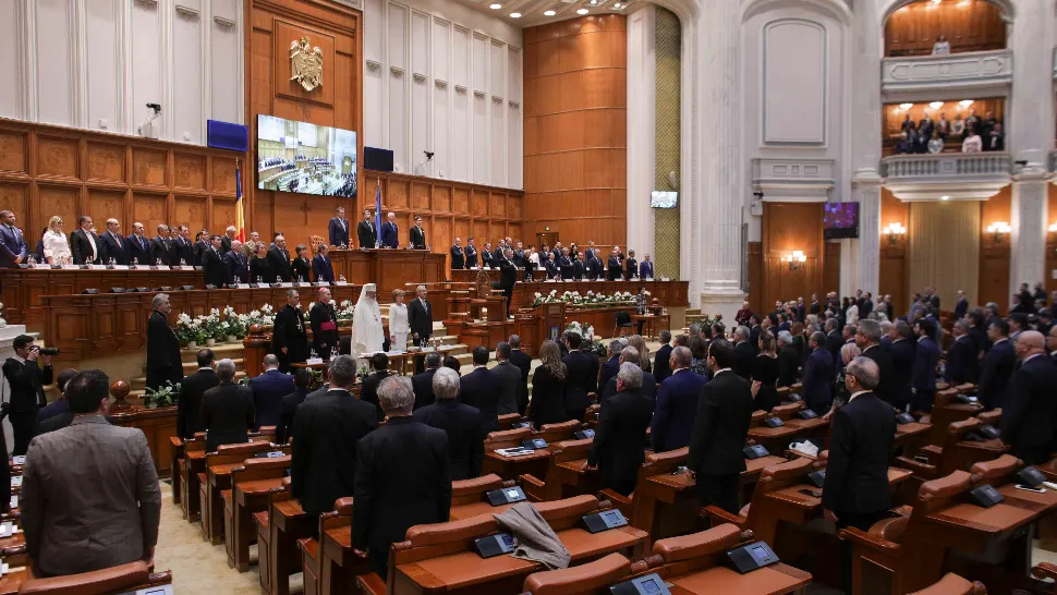 Parlamentul a luat act de începerea celui de-al doilea mandat al preşedintelui Iohannis