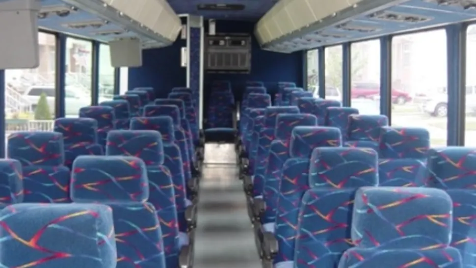 Autobuz plin cu muncitori, implicat într-un grav accident, în jud. Prahova: o victimă