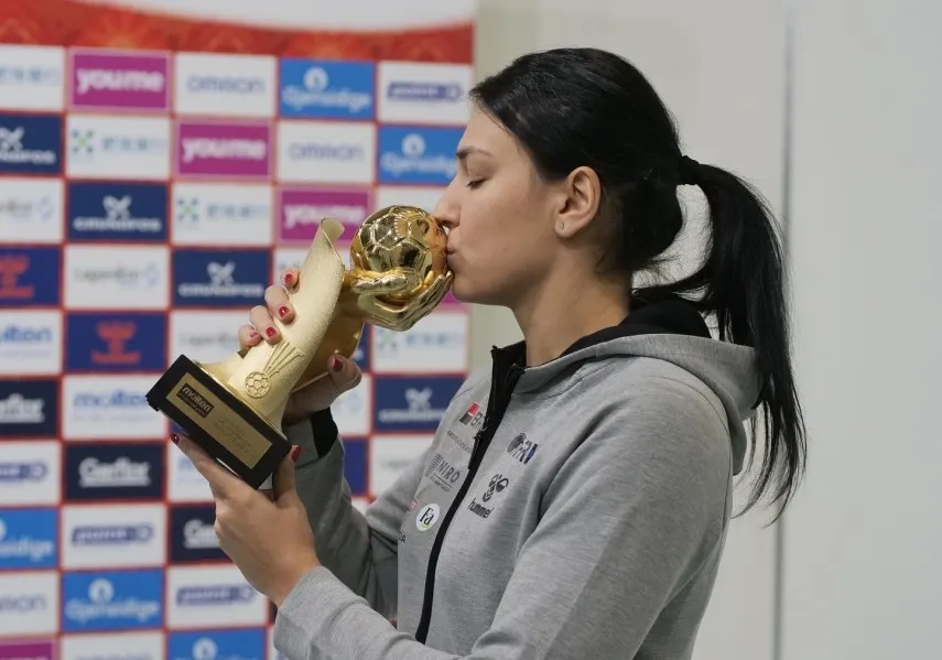 Cristina Neagu, discurs impresionant. „Mă bucur că pot juca handbal din nou!”