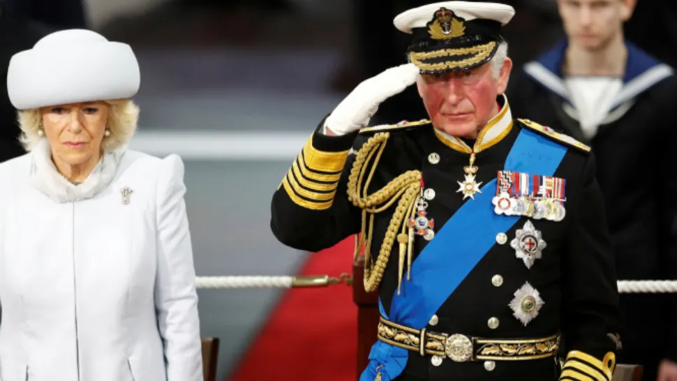 VIAȚA DE LUX a prințului Charles: de la rutina de zi cu zi la Clarence House, la deplasările la casele de oaspeți ale prietenilor