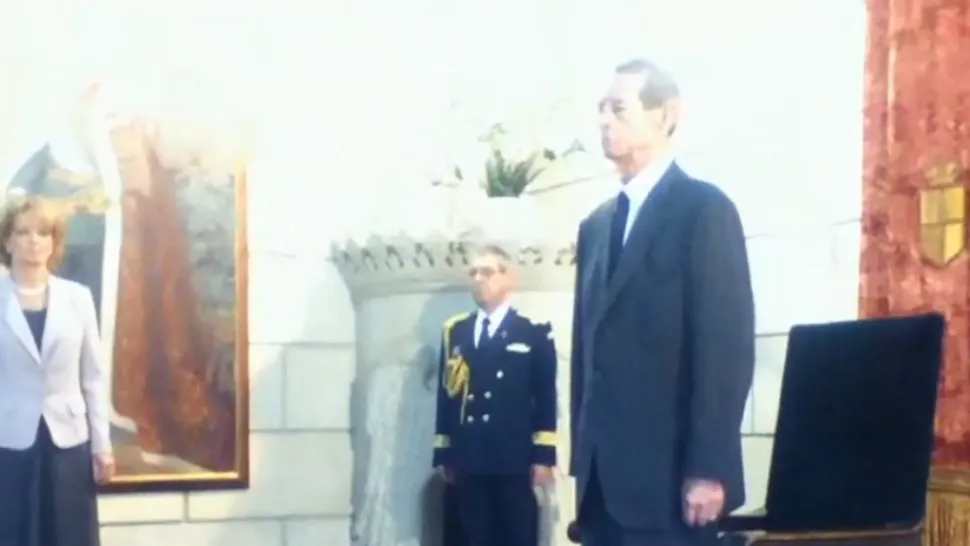 72 de ani de la abdicarea forțată a Regelui Mihai. Imagini rare cu Regele Mihai în Palatul Elisabeta