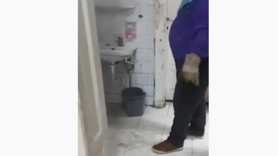 Fără cuvinte! Condiții improprii, într-un spital din Brașov