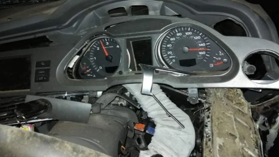 Accident cumplit, în jud. Suceava: a murit, după un impact violent cu un copac, la peste 200 km/h