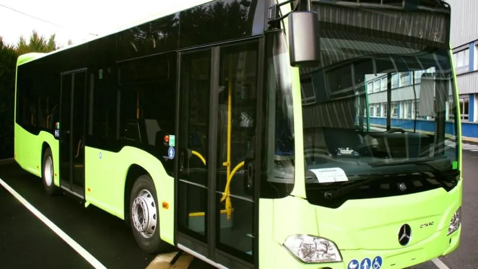 Gabriela Firea prezintă noua achiziție: autobuze hibrid pentru STB