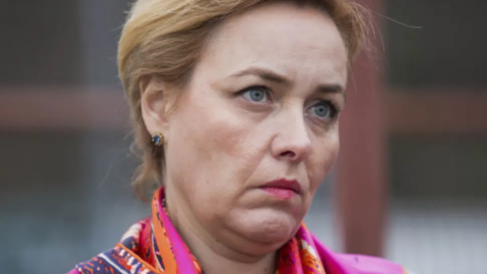Carmen Dan, acuzată de Ministrul de Interne că a cumpărat o mașină de lux din bani publici pentru Dragnea