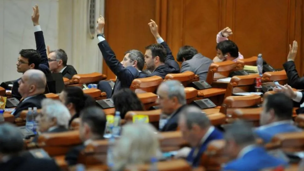 Începe nebunia în Parlament! PNL își asumă răspunderea, PSD depune moțiune de cenzură