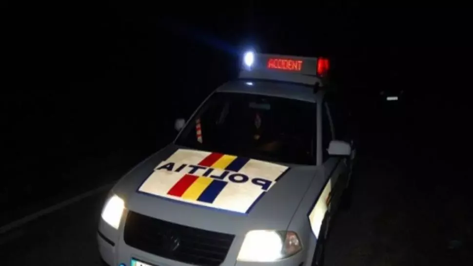 S-a urcat beat la volan și a intrat în șanț