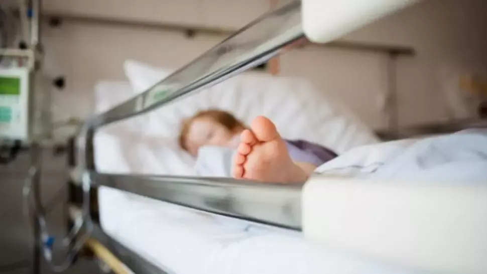 Percheziţii în dosarul de ucidere din culpă, în cazul copilului mort după anestezie
