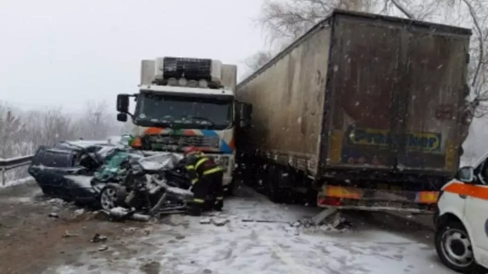 Tragic accident rutier, în Fălticeni: șase răniți, între care doi copii