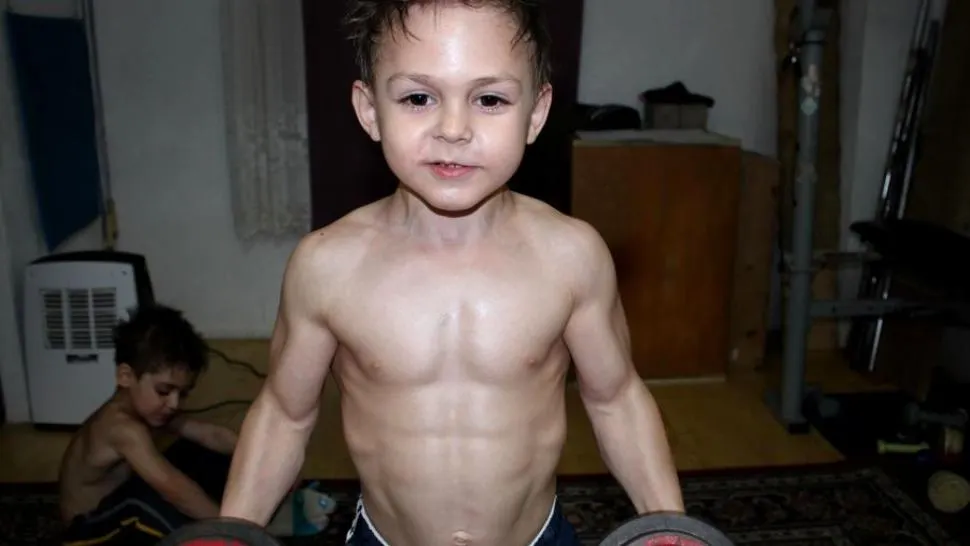 Cum arata micul ,,Hercule'' in ziua de azi. A implinit 15 ani si face box