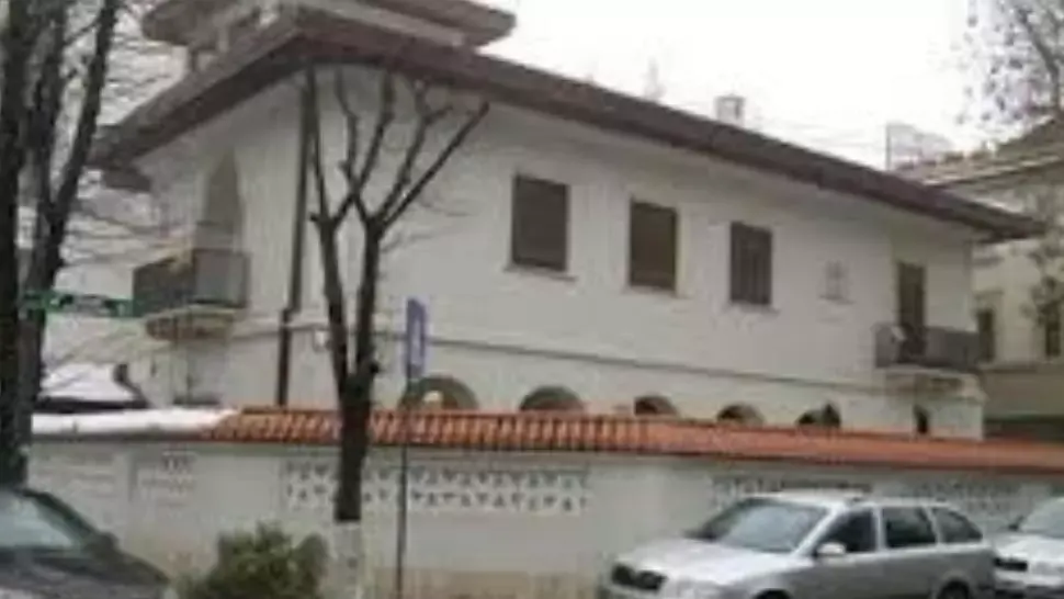 Incendiu în cartierul Primăverii! O clădire de birouri a luat foc, mai multe persoane sunt intoxicate