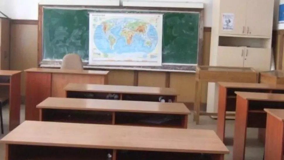 Peste 3000 de școli din întreaga țară, în scenariul ROȘU de funcționare. Cum arată NOILE date de la Ministerul Educației