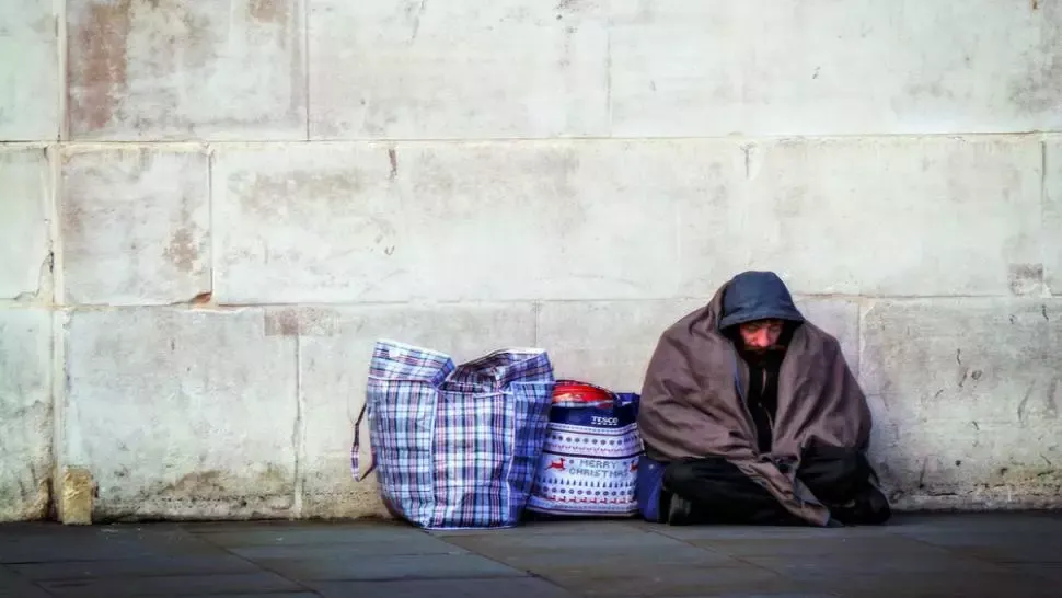 Oamenii străzii din Bacău nu mai au voie să părăsească centrul de cazare