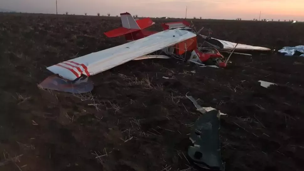AVION PRĂBUȘIT la Șiria, jud. Arad: Nu există supraviețuitori. Primele imagini