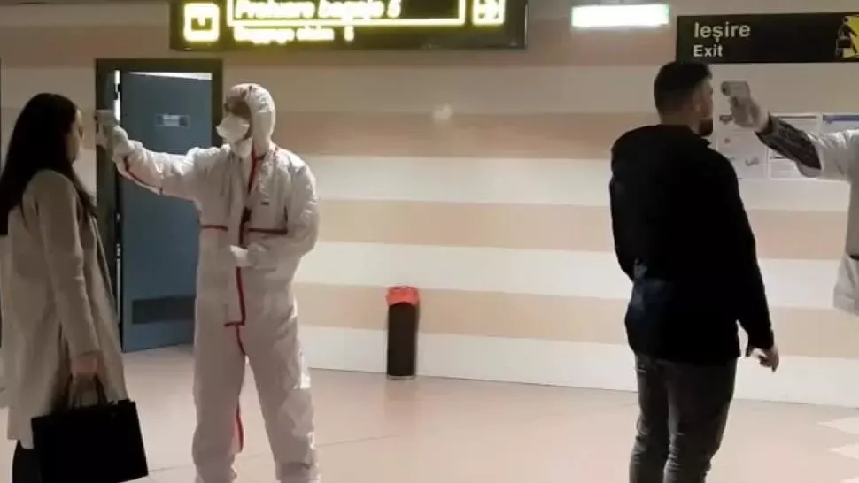 Românii veniți din Italia, băgați direct în carantină 14 zile