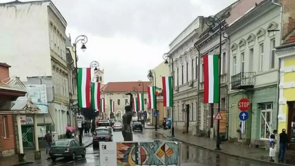 Primarul din Sfântu Gheorghe, amendat din nou pentru arborarea drapelului Ungariei