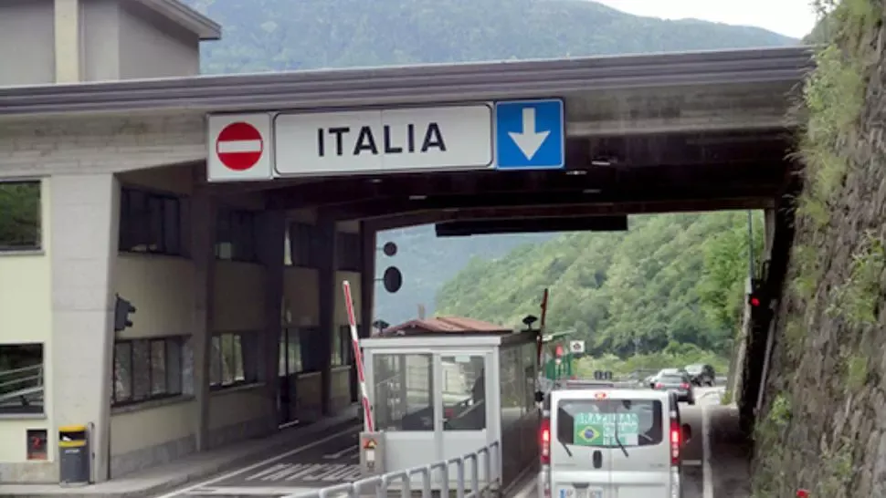 Italia închide o întreagă zonă din țară. Premierul a semnat un decret prin care Lombardia și 14 provincii au restricții de călătorie