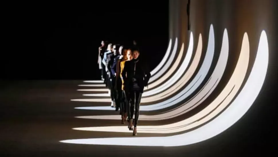 Casa de modă Saint Laurent se retrage din Săptămâna Modei de la Paris 2020