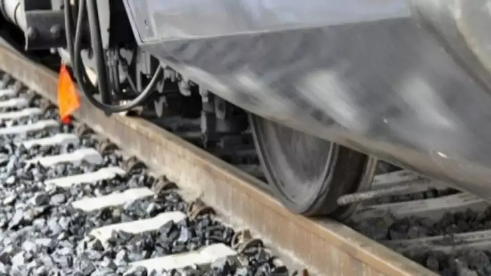 Un tren care circula pe ruta Cluj Napoca–Bistrița a deraiat la Șintereag 