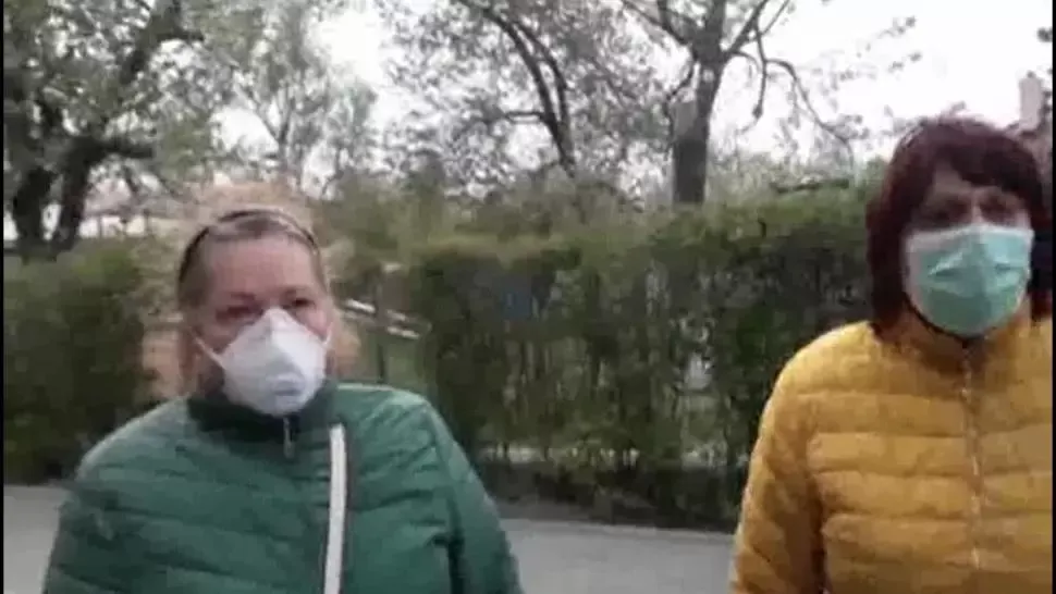 VIDEO Scandal la căminul-focar din Galați: angajații refuză să intre în cămin de teama infectării cu COVID-19