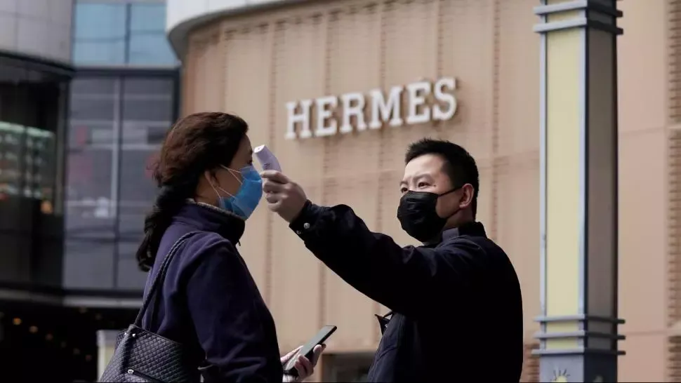 Pandemia de Covid-19 face ca industria bunurilor de lux să depindă și mai mult de cumpărătorii chinezi
