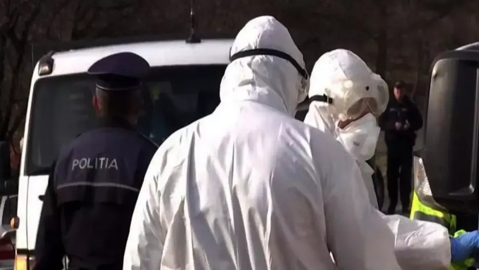 Panică, într-un centru de carantină din jud. Sibiu: un bărbat a amenințat că se aruncă de la etaj