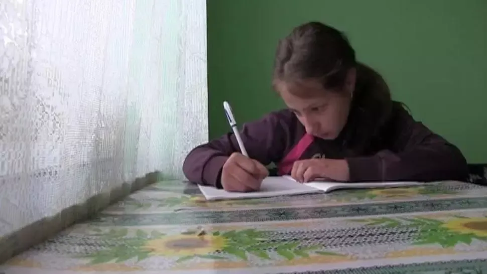Ce s-a întâmplat cu eleva din Vaslui care i-a cerut un telefon primarului