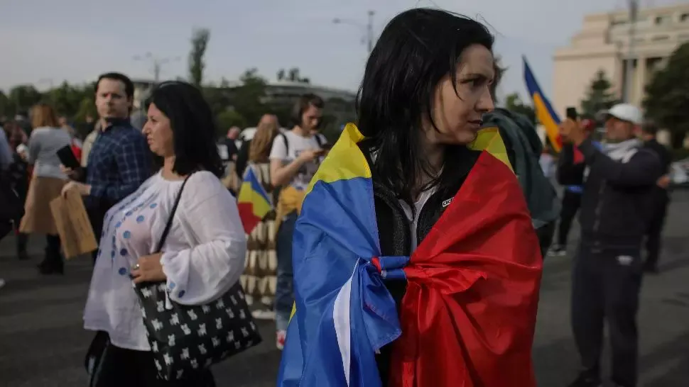 VIDEO - Protest în Piața Victoriei. Peste o sută de oameni au contestat măsurile din starea de alertă