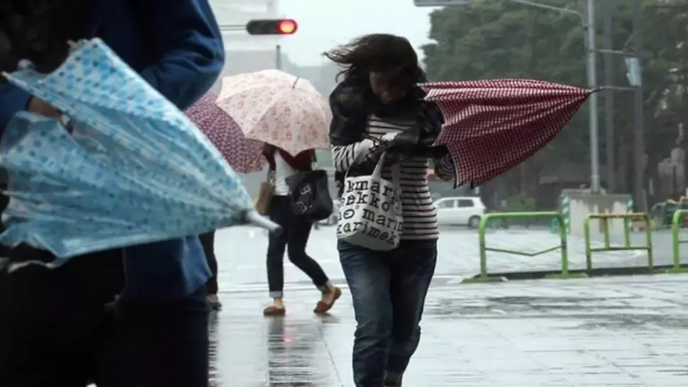 Se strică vremea! Meteorologii au emis un cod galben de vânt puternic pentru regiunile din nord-vestul țării