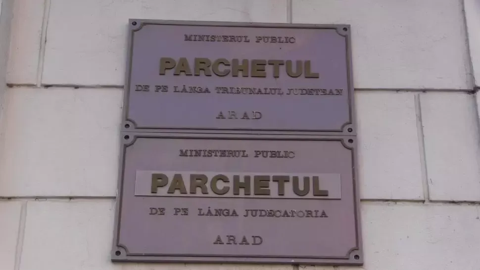 Medic din Arad, cercetat penal. Știa că este infectat cu COVID-19, dar a mers în continuare la spital