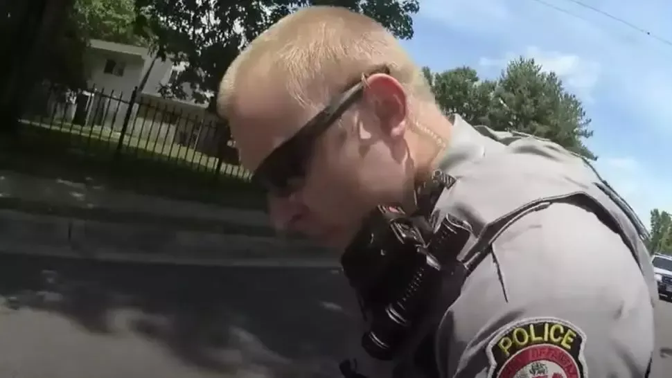 Un nou caz George Floyd. Polițist din Virginia, pus sub acuzare după ce a electrocutat și lovit un american de culoare