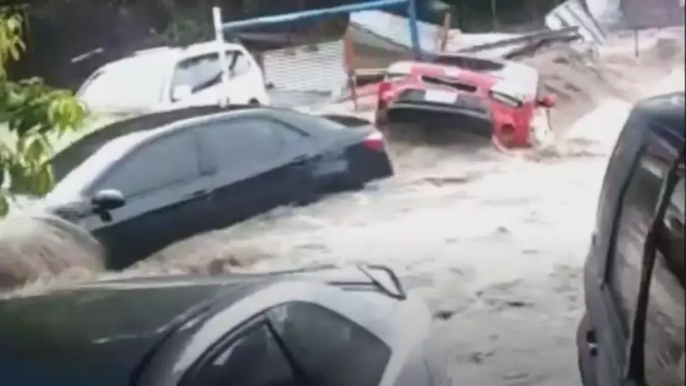 Furtuna tropicală Amanda face ravagii în America Centrală: Cel puțin 14 morți în El Salvador, autoritățile au decretat stare de urgență