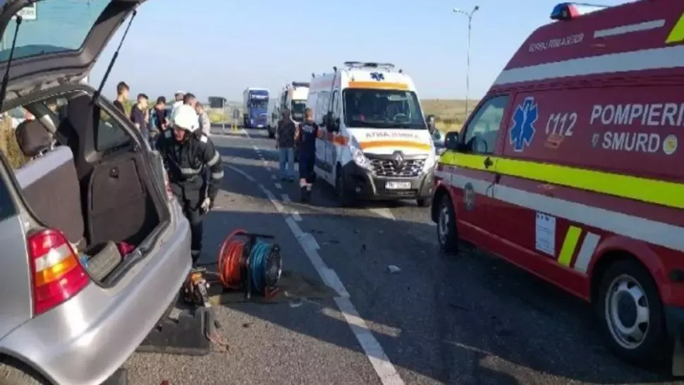 8 persoane, implicate într-un grav accident rutier, în jud. Sălaj 