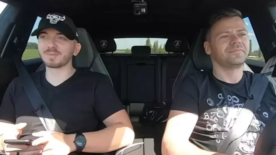 Milionar cu BOLID DE LUX, 300 km/oră! Se laudă în timp ce gonește cu viteză uriașă