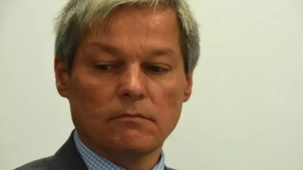 100% TU DECIZI! Dacian Cioloș, fiu de milițian și văr cu șef din "Doi și-un sfert"