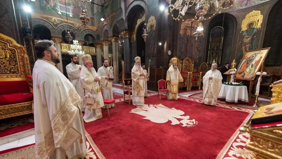 Patriarhia Română cere Guvernului reluarea slujbelor în biserici din 15 iunie