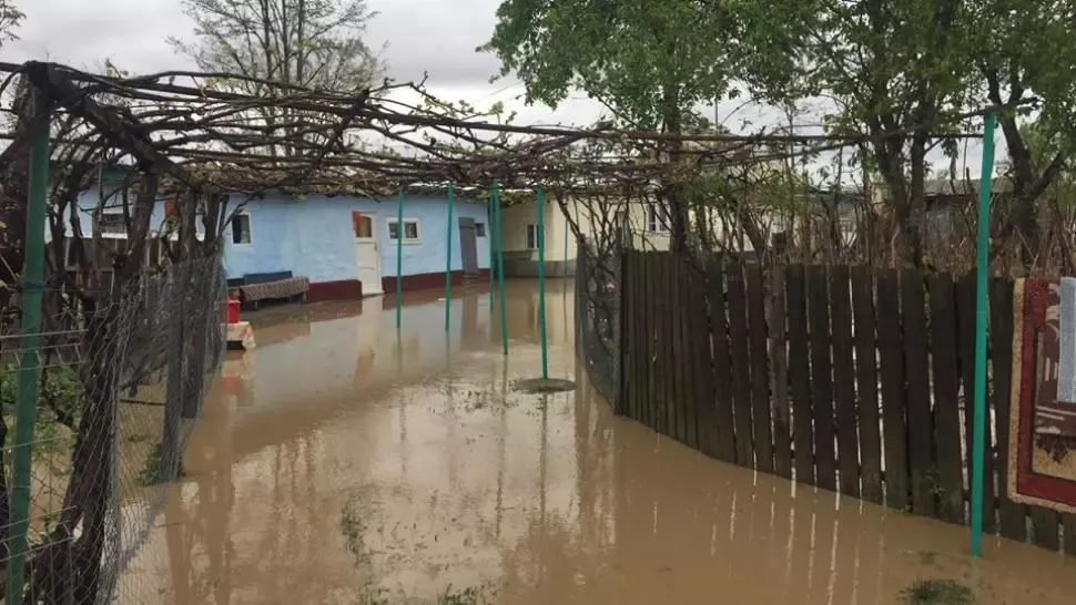 România, sub ape! Cod ROȘU de inundații
