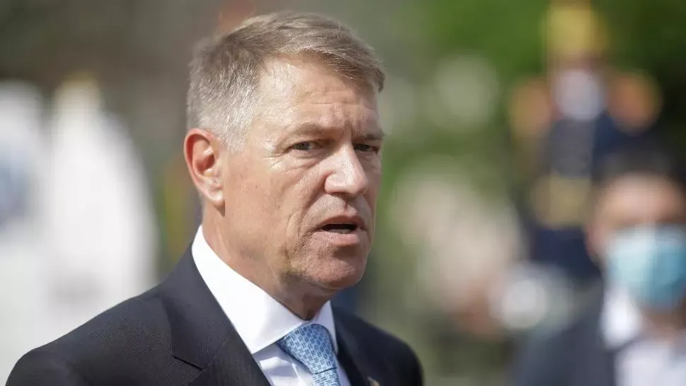Președintele Iohannis: Guvernul a procedat corect. Circul din Parlament e artificial. PSD vânează voturi
