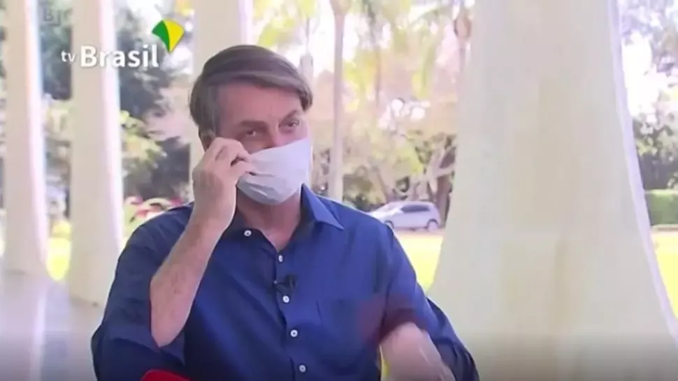 Jair Bolsonaro, testat pozitiv cu noul coronavirus, afirmă că se simte bine și că se tratează hidroxiclorochină