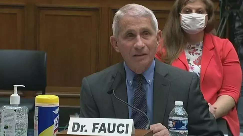 Anthony Fauci avertizează: Situația din SUA chiar nu e bună. Tinerii NU ar trebui să se simtă invulnerabili!