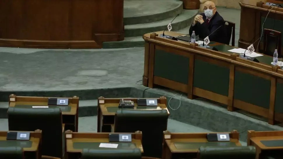 Senatul a APROBAT noua LEGE A CARANTINEI. Proiectul a suferit schimbări în proporţie de 90%. Cine s-a împotrivit
