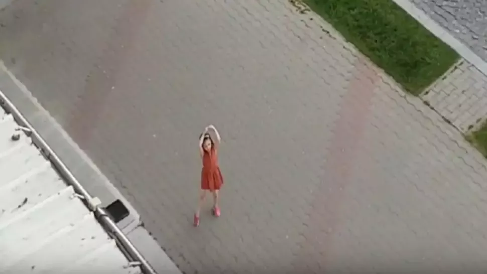 Micuța balerină din Vaslui. Un clip care a devenit viral pe rețelele de socializare