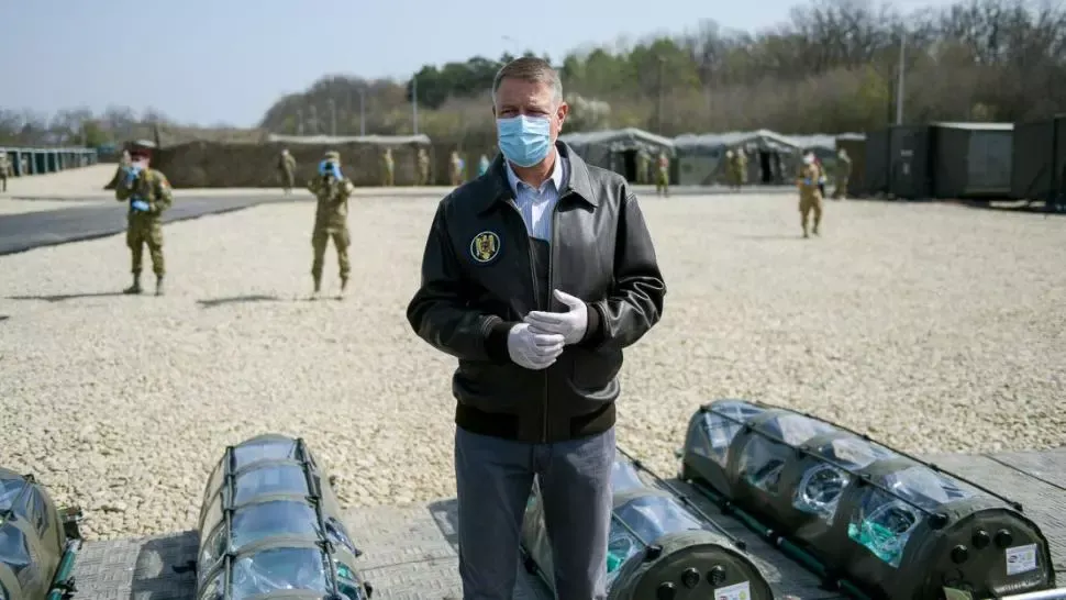 Klaus Iohannis participă la inaugurarea unui nou comandament NATO în localitate Cincu