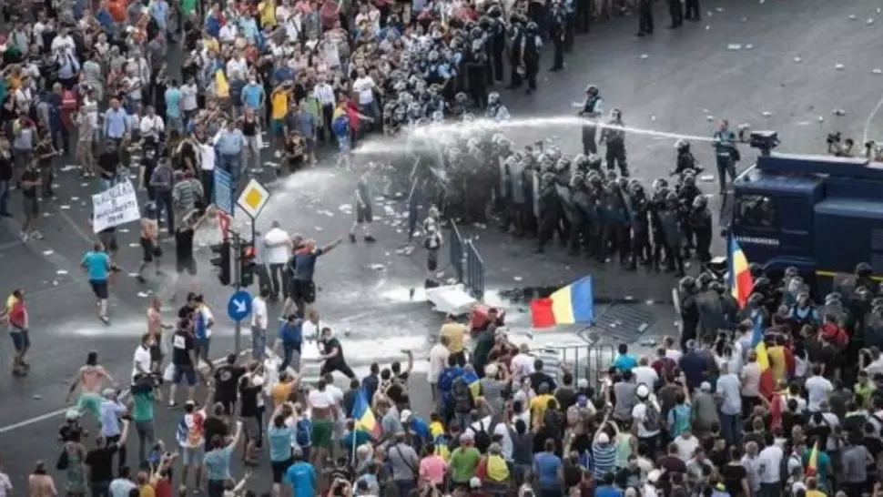 Laurențiu Cazan, coordonatorul intervenției violente a jandarmilor la protestul din 10 august 2018 - numit șef la Jandarmeria Prahova